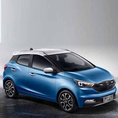 سعر جيد 2023 الطاقة JMC EV3 سيارة كهربائية سيدان أبيض/أزرق ماكس قوة 36 كيلوواط سرعة سريعة 100 كم / ساعة مثالية للقيادة في المدينة الانترنت