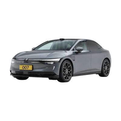 سعر جيد 2024 Zeekr 007 كهرباء نقية 2WD 4WD 422hp 646hp سيارة مع بطارية حمضية خالية من الصيانة و 255/40 إطارات R20 الانترنت