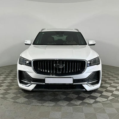 سعر جيد 2023 جيلي شينجيو L 4 عجلات 5 مقاعد 2.0T السرعة العالية البنزين سيارات السيارات ذات الطاقة الشمسية للشباب الانترنت