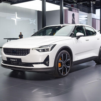 سعر جيد Polestar 2 300 كيلوواط السيدان الكهربائي ذو الطاقة المتحركة مع نطاق طويل 450 كم و AWD مزدوج المحرك الانترنت